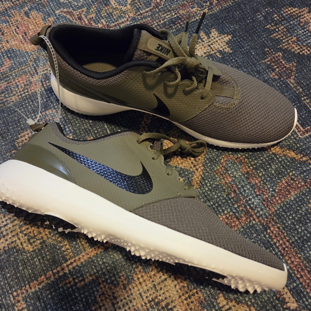 Nike Olive Sneakers